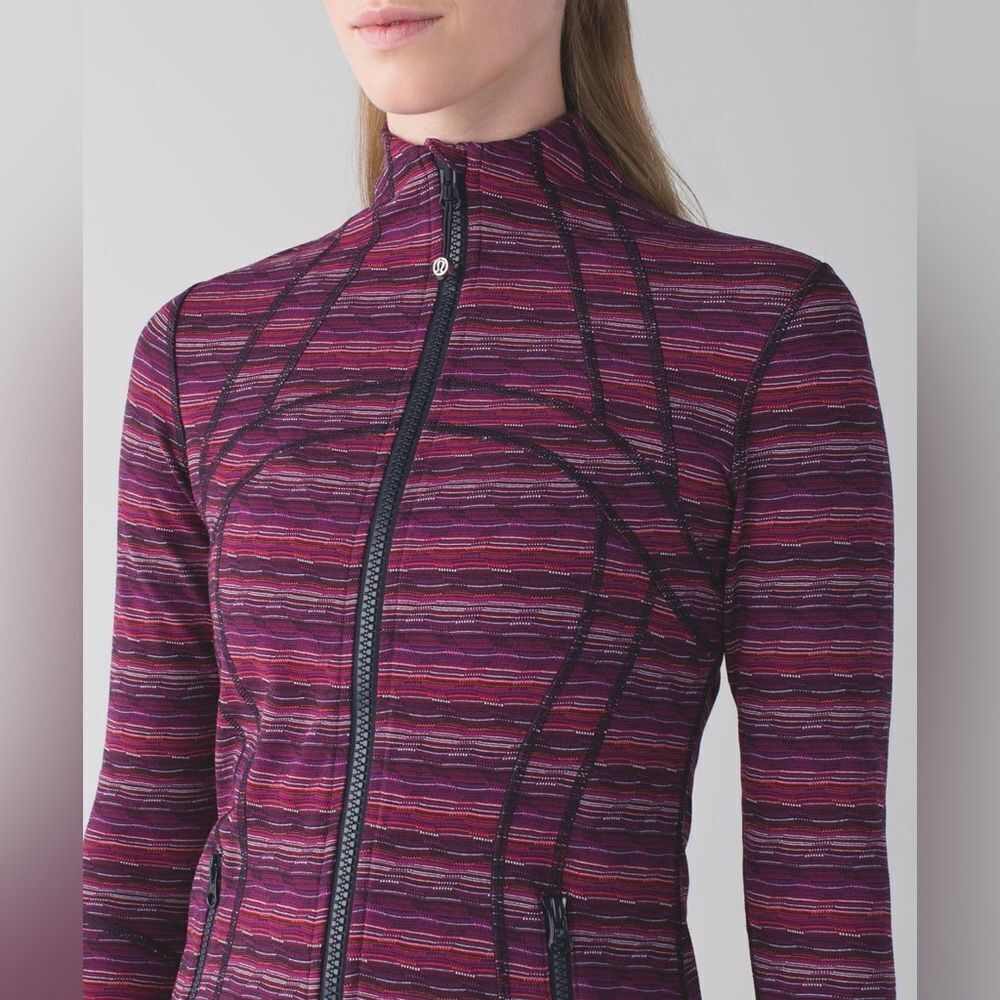 LULULEMON ATHLETICA Define Space Dye Twist Regal Plum Alarming zip JACKET SZ 4